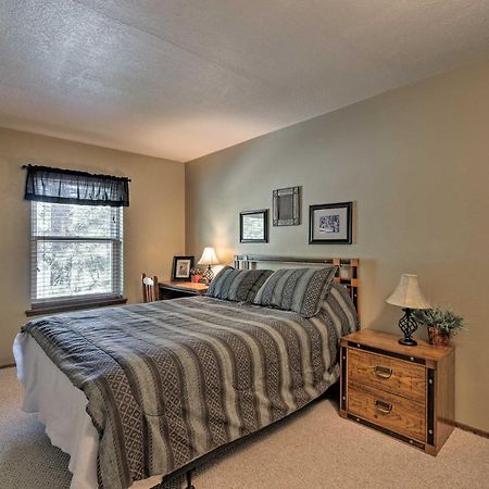 Condo With Grill Access Close To Angel Fire Resort Екстериор снимка