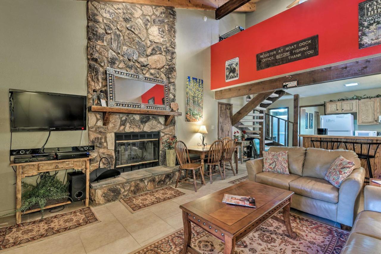 Condo With Grill Access Close To Angel Fire Resort Екстериор снимка